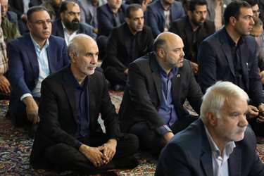 ابراز همدردی مدیرعامل شرکت شهرک های صنعتی یزد با خانواده معاون فقید شرکت توزیع برق